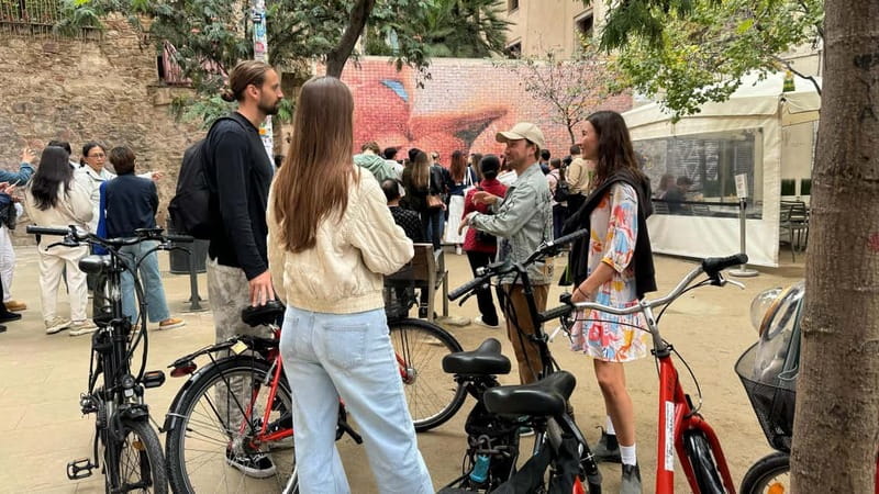 Barcelona: Bike or eBike Tour, Top Sights & Local Insights - Why a 3-hour Barcelona bike loop works so well