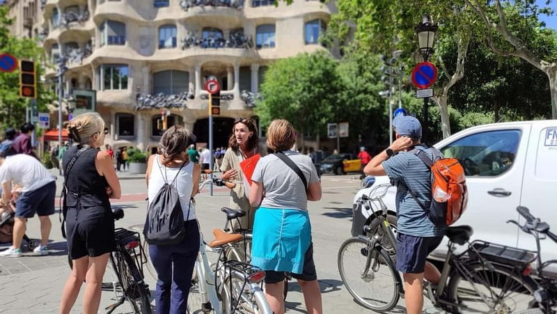 Barcelona: Bike or eBike Tour, Top Sights & Local Insights - La Monumental photo stop: closing with one more big landmark