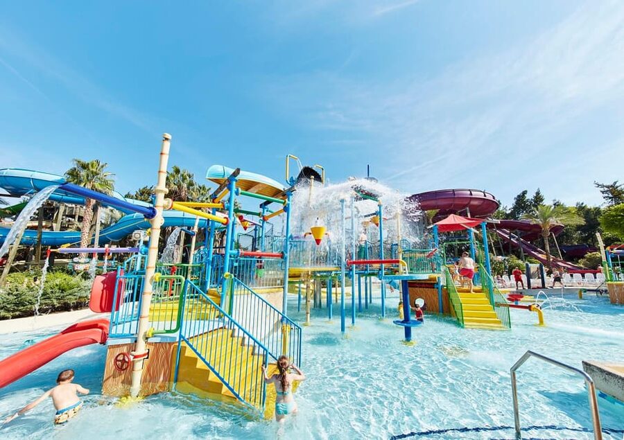 Barcelona: Caribe Aquatic Park Full-Day Ticket with Transfer - Key Things I’d Pay Attention To