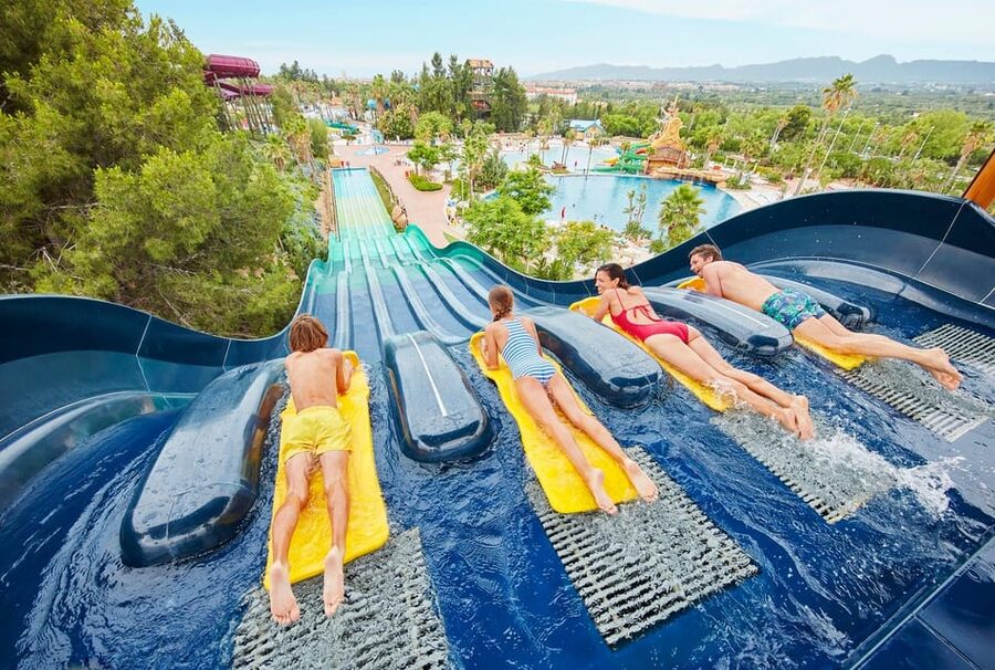 Barcelona: Caribe Aquatic Park Full-Day Ticket with Transfer - Lunch, Money, and the Food Reality