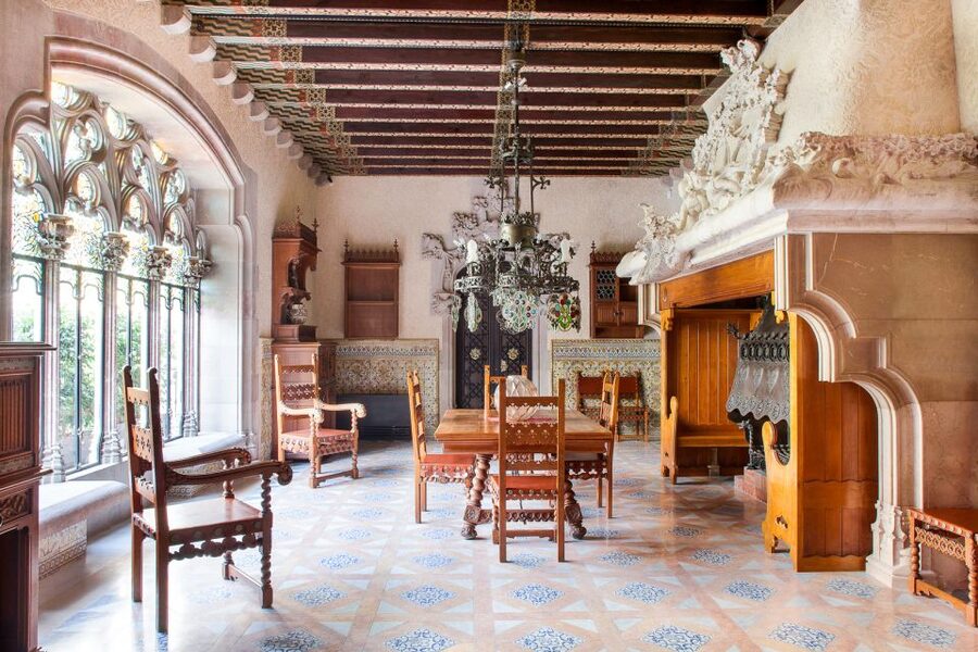 Barcelona: Casa Amatller Priority Entry Ticket - Priority Entrance and the Small Group Advantage (Max 20)