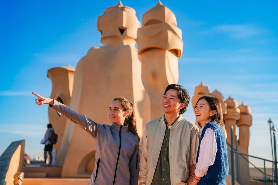 Barcelona: Casa Milà Early-Morning Access Guided Tour - Meeting at Passeig de Gracia, 92, and how to show up ready