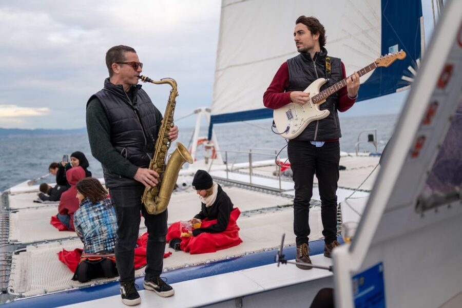 Barcelona: Catamaran Cruise with optional Live Jazz Music - Key Things You’ll Notice