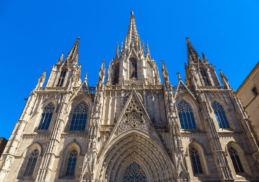Barcelona Cathedral: Ticket, Guided Tour and VR Experience - Key things to know before you go