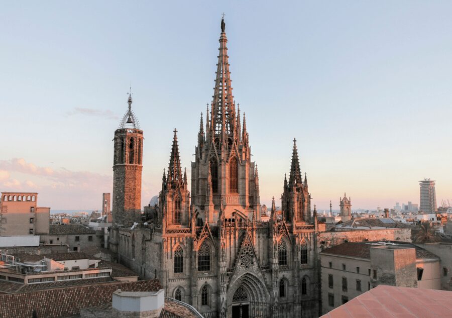 Barcelona Cathedral: Ticket, Guided Tour and VR Experience - Price and value: why $34 can make sense for this cathedral