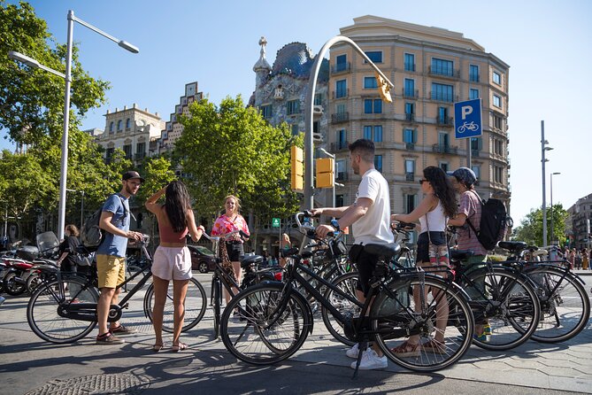 Barcelona City Highlights Bike Tour - Port Olímpic and Barceloneta: sea views without losing time