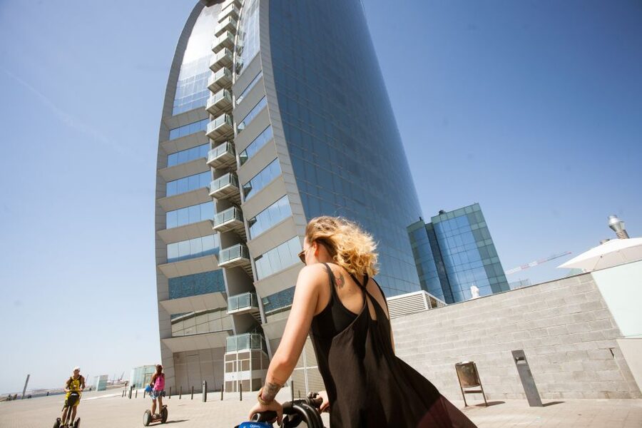 Barcelona: City Highlights Guided Segway Tour - Plaça dels Traginers and the training that makes the ride feel safe