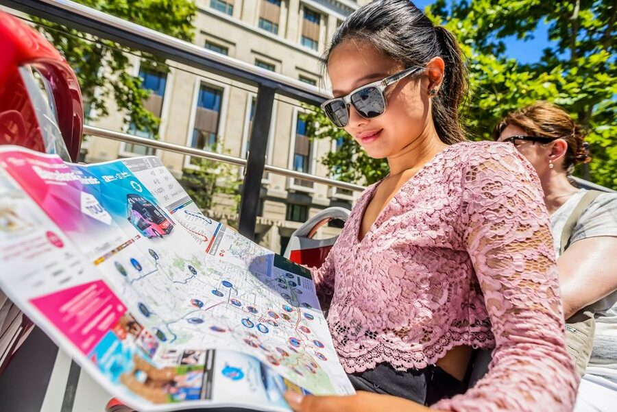 Barcelona: City Sightseeing Hop-On Hop-Off Bus Tour - First Moves: How to Use Red and Blue Routes Without Wasting Time