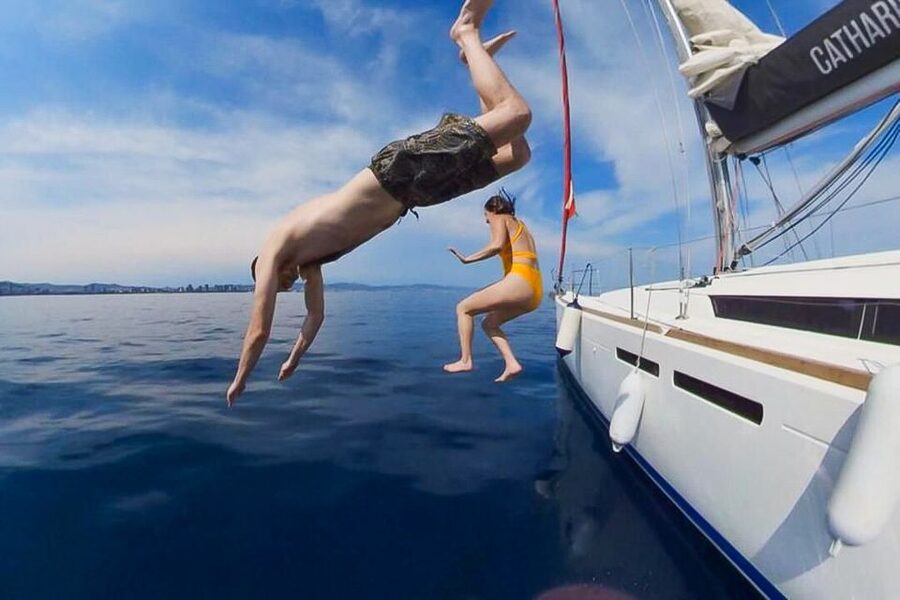 Barcelona: Coastline Boat Trip with Snacks and Cava - Why sailing the Barcelona coast feels better than the promenade