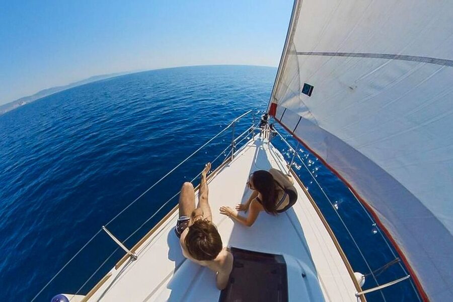 Barcelona: Coastline Boat Trip with Snacks and Cava - First minutes on board, what you’ll actually do