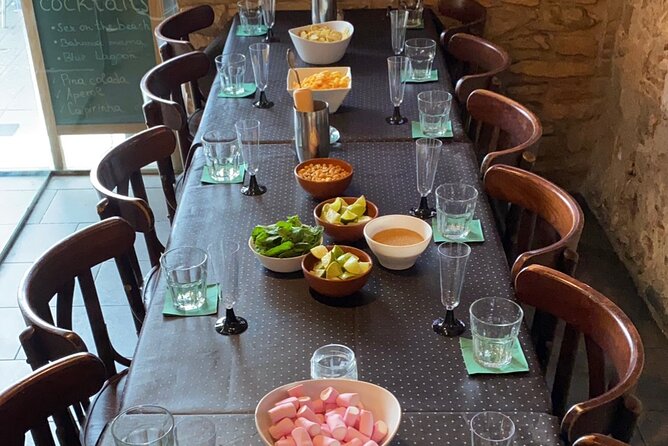 Barcelona Cocktail Masterclass with Tapas - The people factor: mixologists like Simon, Santi, Lupe, and others