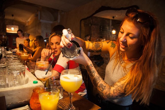 Barcelona Cocktail Masterclass with Tapas - Your meetup at Travellers Nest Bar, what you will notice first