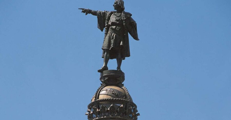 Barcelona: Columbus Monument - Getting to Plaça del Portal de la Pau, and finding the entrance