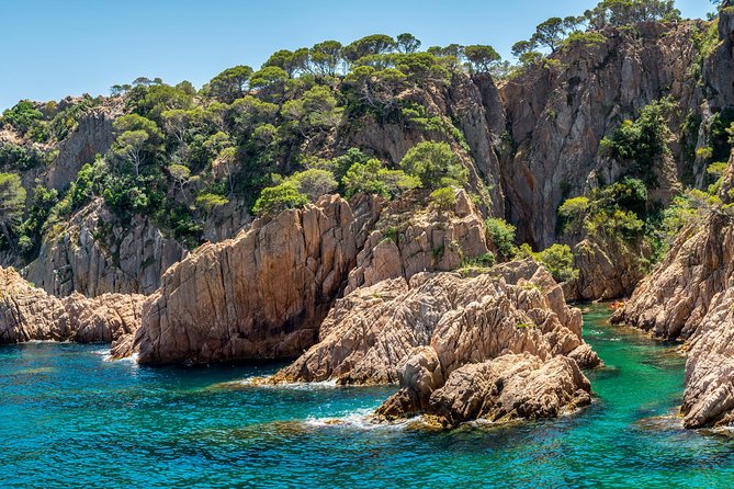 Barcelona: Costa Brava Easy Hike, Snorkel, Cliff-Jump & Meal - What to bring and wear for a smooth day of coastal walking and sea time