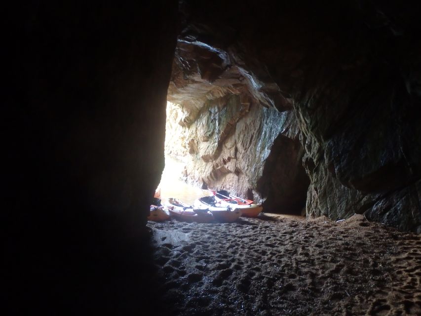 Barcelona: Costa Brava Kayak, Snorkel & Cliff Jump & Lunch - Lunch and Camino de Ronda: the break that keeps the day from feeling like a grind