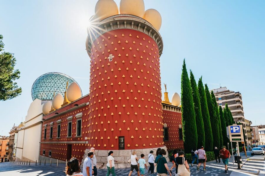 Barcelona: Dali Museum, House and Cadaques Guided Tour - Price and value check for $128 plus seasonal entrances