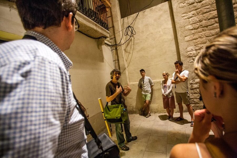 Barcelona: Dark History Night Walking Tour - Spanish Inquisition on the Streets: How the Story Connects to What You See