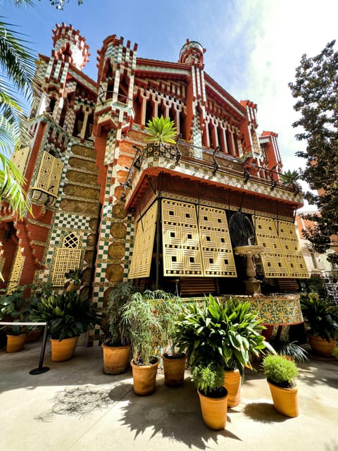 Barcelona: Discover Gaudí, Sagrada Familia, and Park Güell - Pacing, breaks, and what to bring for a 5.5-hour day