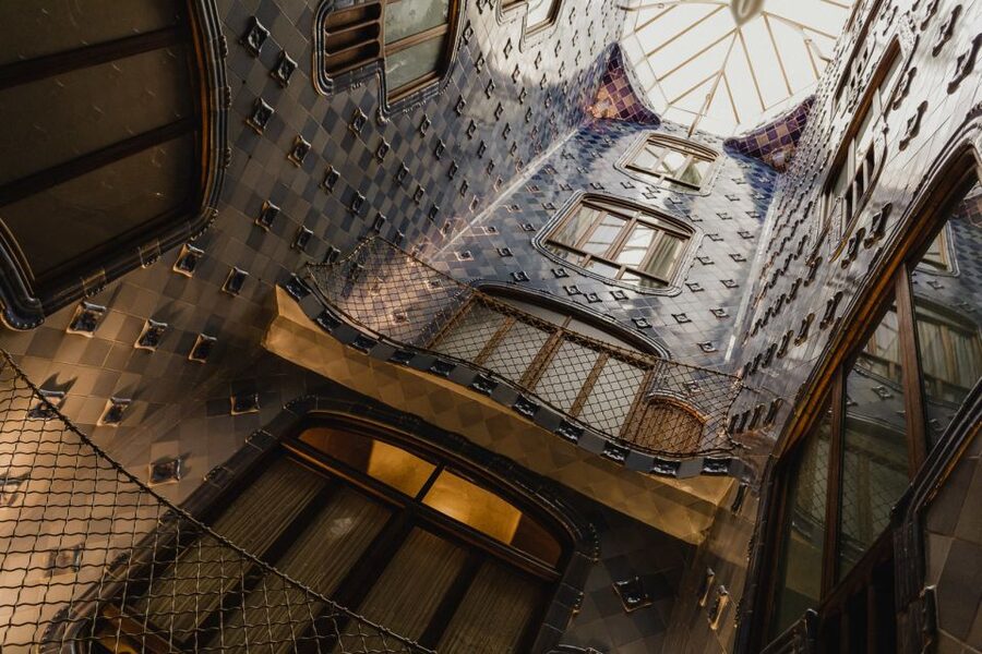 Barcelona: Discover Gaudí, Sagrada Familia, and Park Güell - How the guides make the architecture click