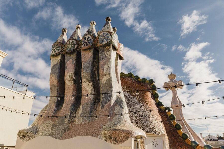 Barcelona: Discover Gaudí, Sagrada Familia, and Park Güell - Casa Batlló rooms: where the details do the talking