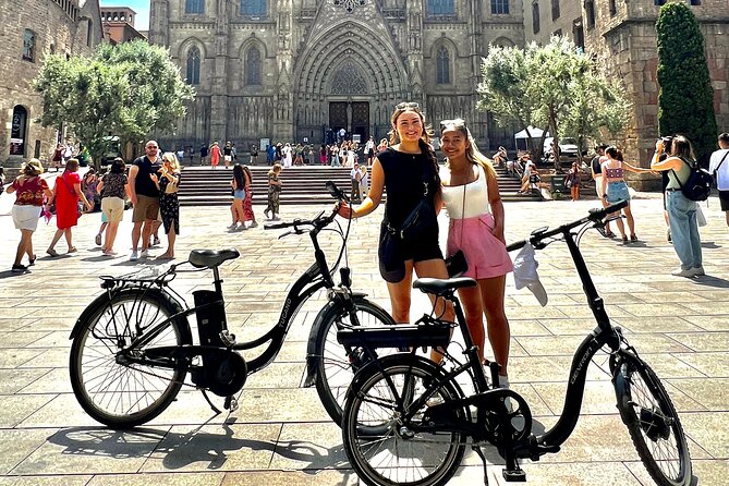 Barcelona E-Bike Photography Tour - Tapas and a drink: the built-in reset you will appreciate