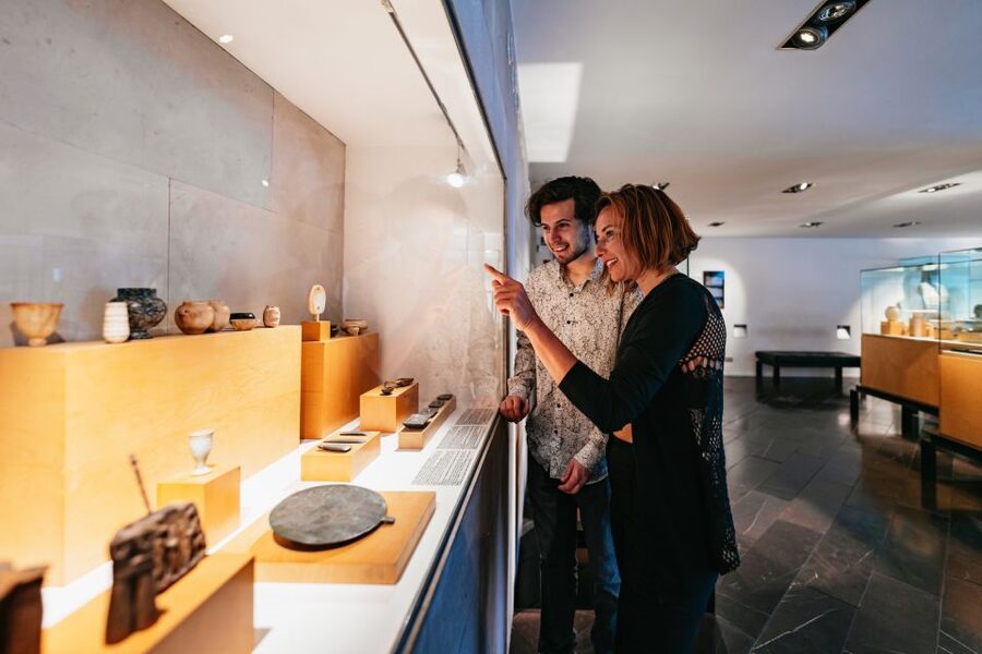 Barcelona Egyptian Museum Tickets - Night-time reenactments and the “actor factor”