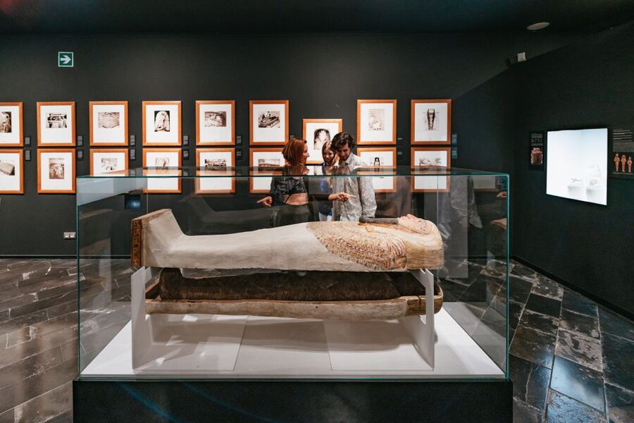 Barcelona Egyptian Museum Tickets - Where to meet and how to get oriented fast