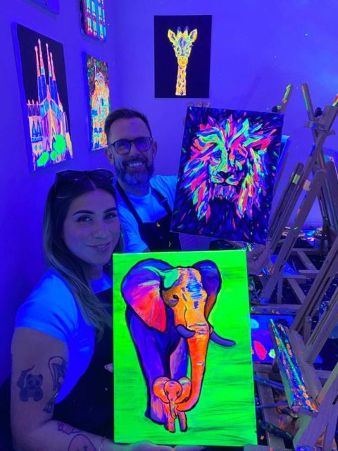 Barcelona: Fluorescent Paint and Wine Workshop - Key highlights you will actually care about