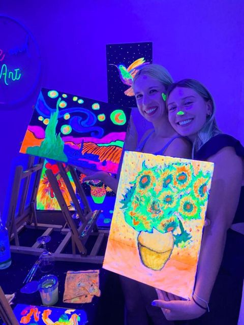 Barcelona: Fluorescent Paint and Wine Workshop - Price and Value: Why $47 Works Better Than It Sounds