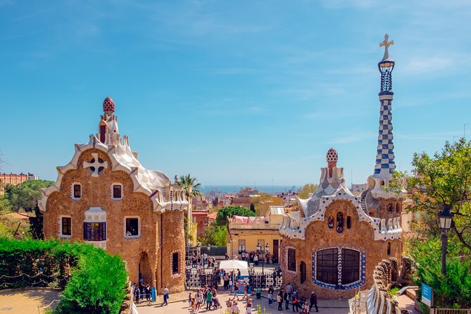 Barcelona Food Tour: Tapas, Drinks and Delights with a Local - Stop 2, Carrer de la Mercè: a long-running tapas bar and classic pairings