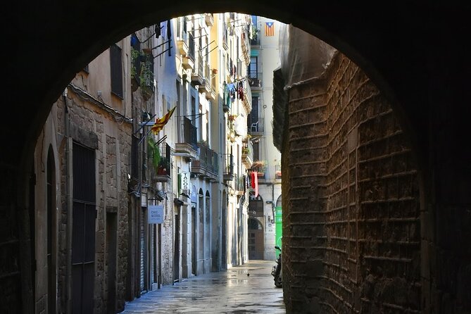 Barcelona Food Tour: Tapas, Paella, Sangria & 8+ Local Tastings - The guide makes or breaks this kind of tour, and this one scores big