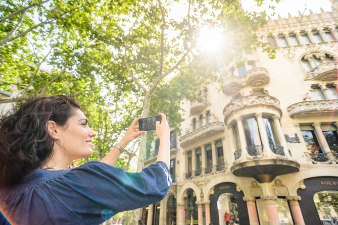 Barcelona Gaudi and Sagrada Familia Tour - La Pedrera, 15 minutes of architectural weirdness done right