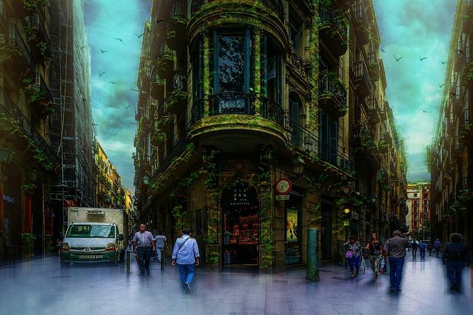 Barcelona Ghosts & Legends Tour - Walking Comfort: Shoes, Pace, And Rainy Nights