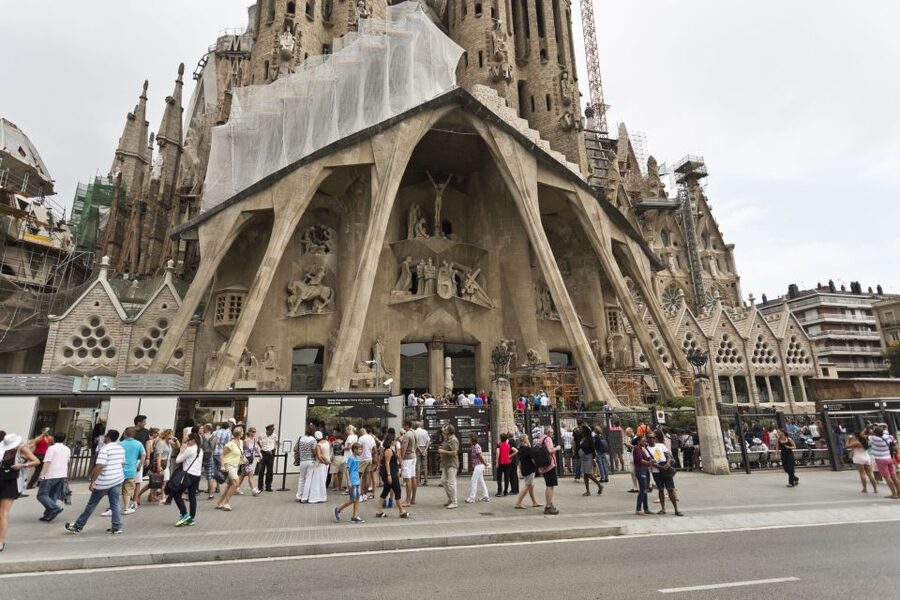 Barcelona: Go City Explorer Pass - Choose 2 to 4 Attractions - La Pedrera and the Cable Car Combo for Panoramas and People-Watching