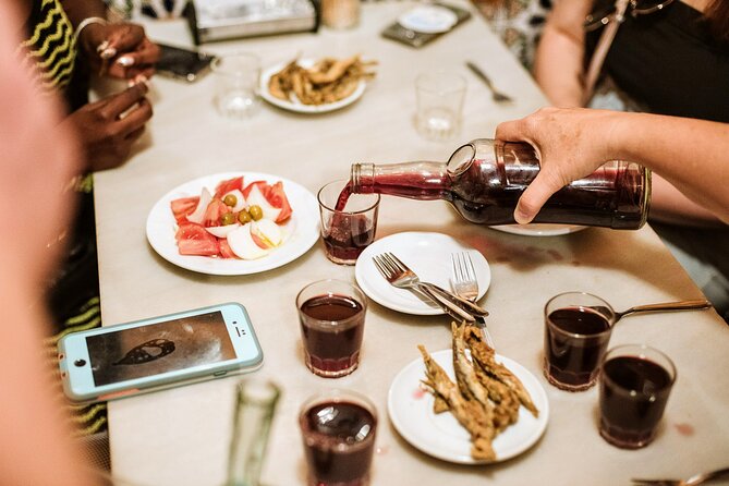 Barcelona Gothic Quarter Tapas & Taverns Food & Wine Tour - Drinks and tastings: what you actually get for $131.81