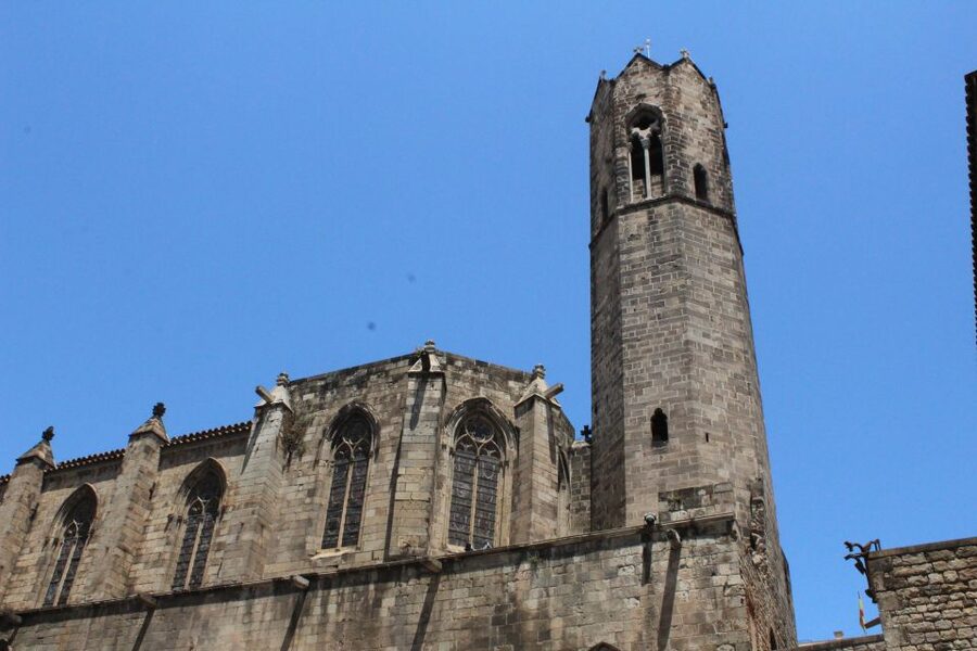 Barcelona: Gothic Quarter Walking Tour - Santa Maria del Mar and why this church matters to the city