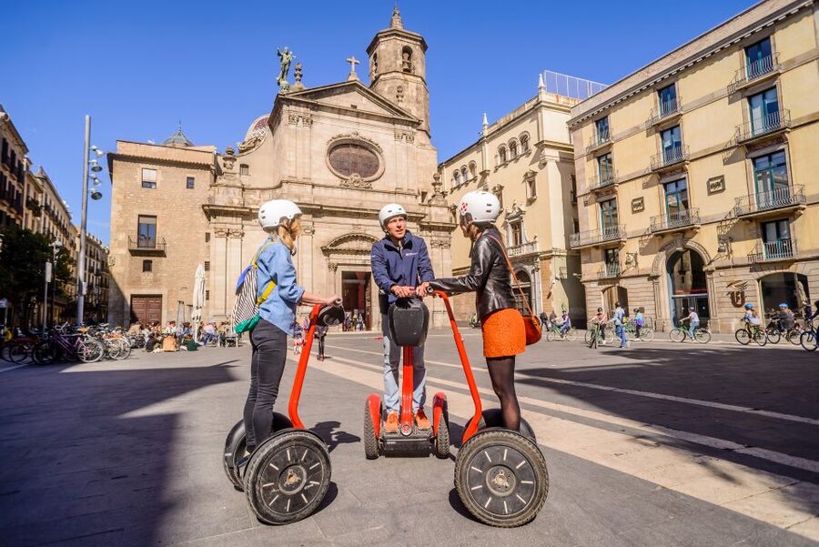 Barcelona Grand 2-Hour Segway Tour - La Barceloneta and Arc de Triomf: Beach Energy to Grand Avenues