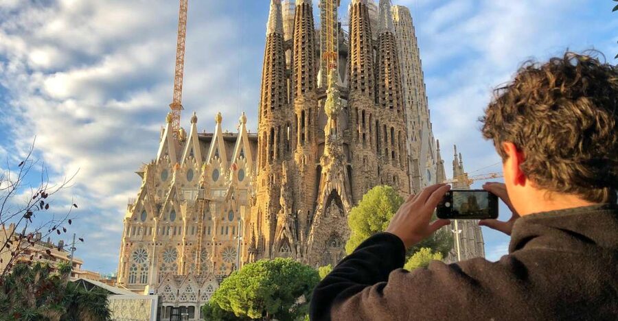 Barcelona: Guided Bike or E-Bike City Tour - Key highlights you will actually notice