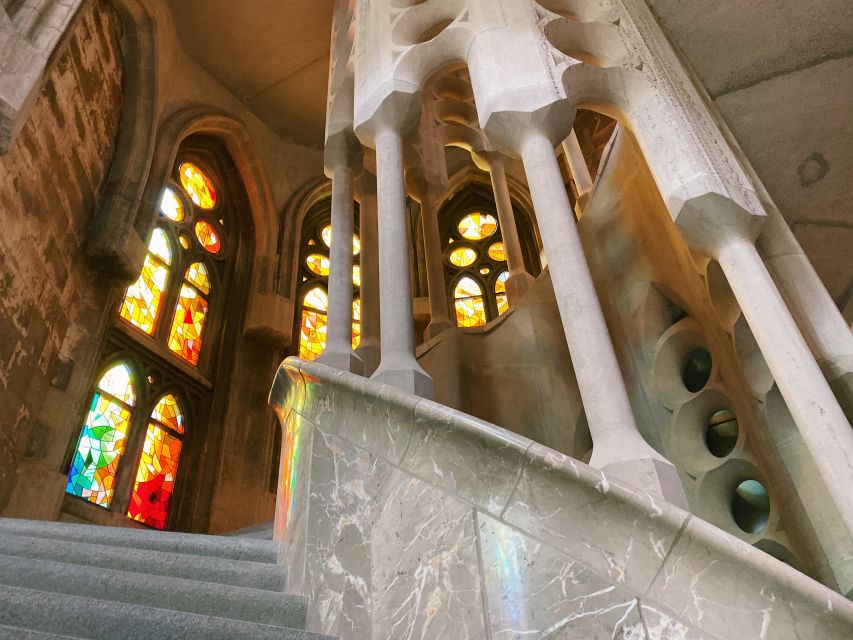 Barcelona: Guided Tour of Sagrada Familia - Who should book this tour, and who might want a different option