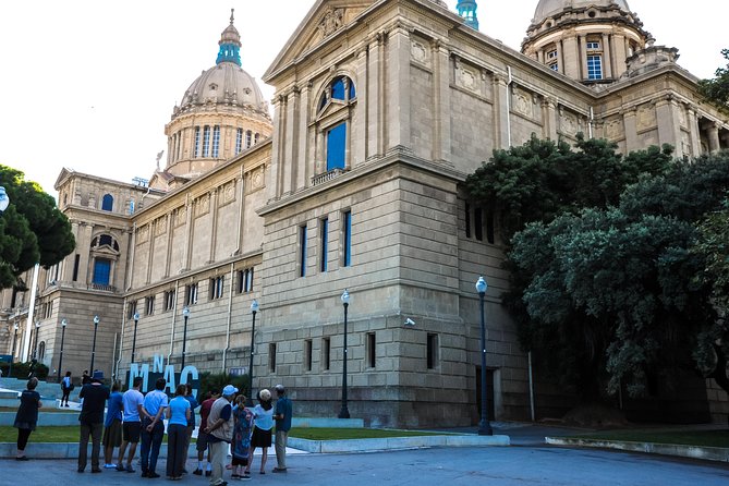 Barcelona Highlights & Sagrada Familia Tour: Priority Access - Full-day option: Park Güell after lunch, then La Pedrera at your own pace