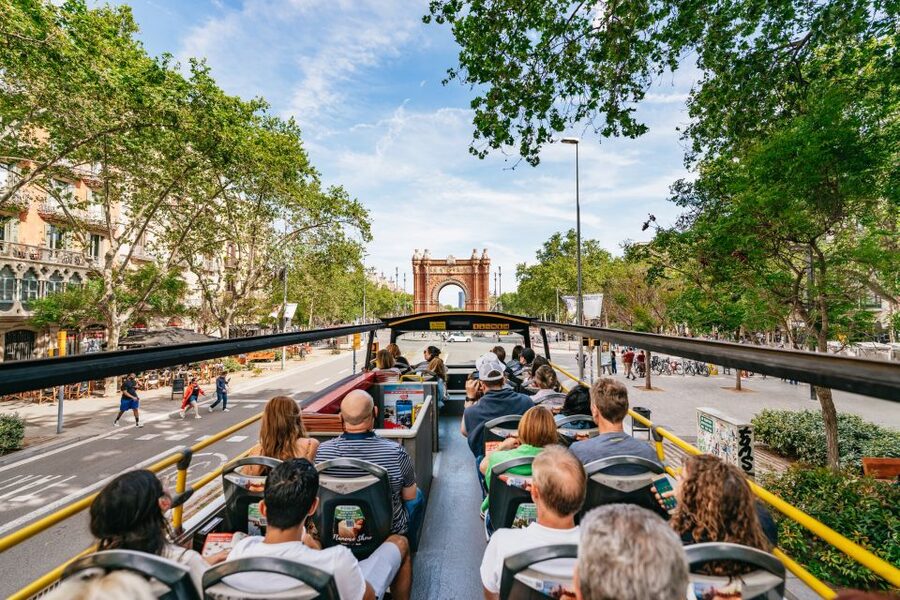 Barcelona: Hop-On Hop-Off Bus & Aquarium Tour - The Aquarium of Barcelona: Mediterranean Habitats You Can Actually Picture