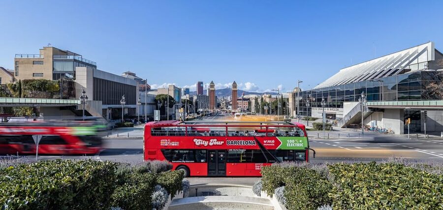 Barcelona: Hop-On Hop-Off Bus with Sailing Cruise - A Bus Loop Plus a 1-Hour Coast Cruise