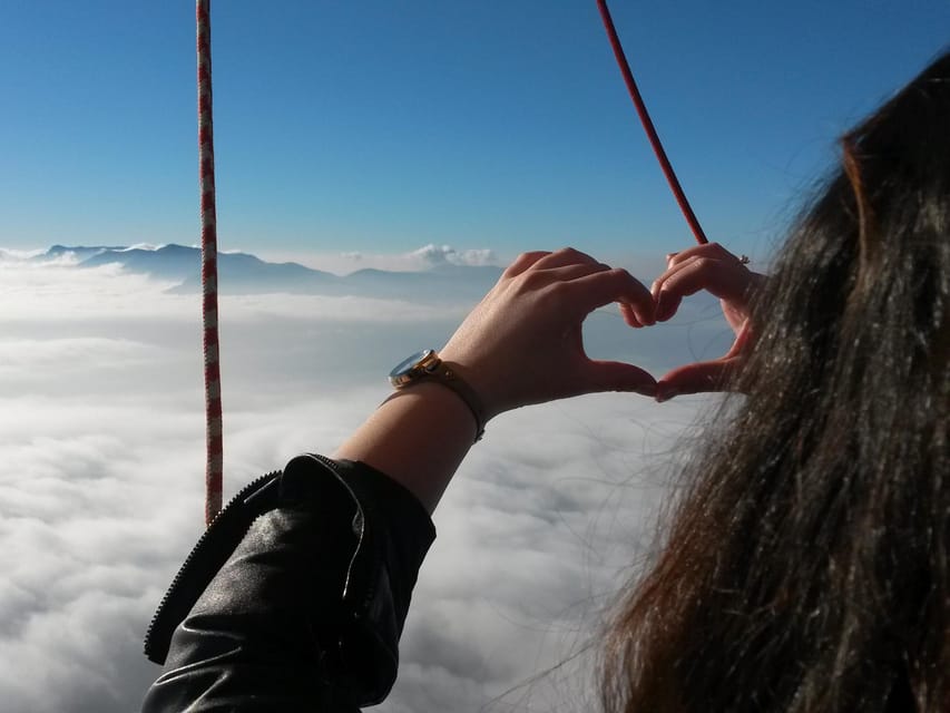 Barcelona: Hot Air Balloon Ride with Optional Transportation - The Balloon Flight: What 1h15 Feels Like When Everyone Stands