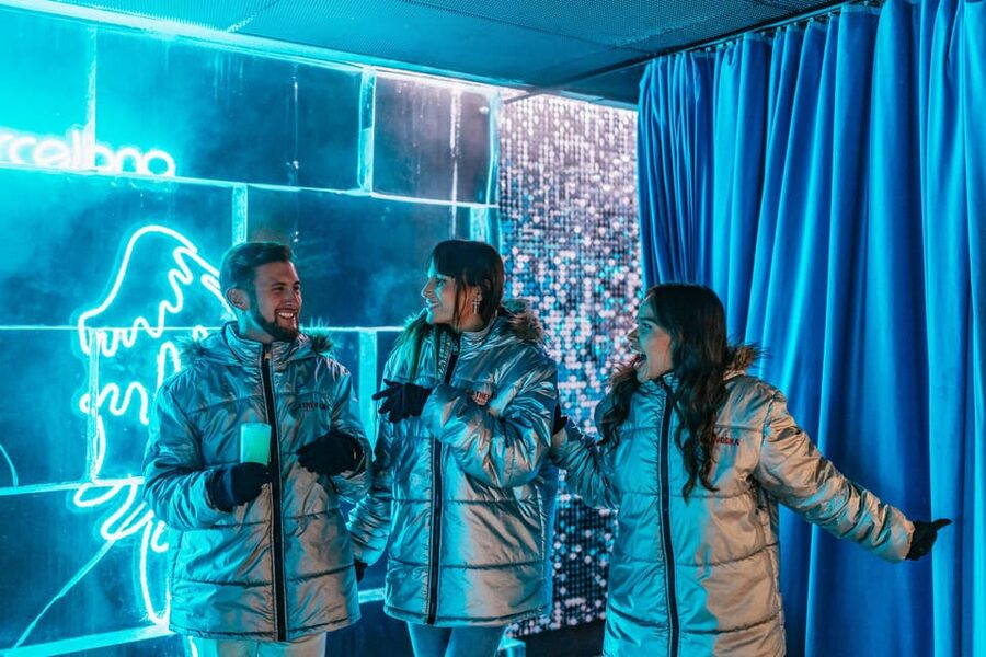 Barcelona: Icebar experience, located at the beach !! - Practical tips that make the experience better fast