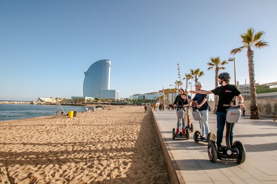 Barcelona Insiders Segway Tour 1.5h - What the guide does that makes first-timers comfortable