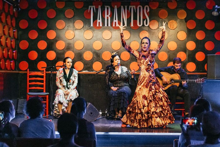 Barcelona: Los Tarantos Flamenco Show - Should you book Los Tarantos flamenco in Barcelona?