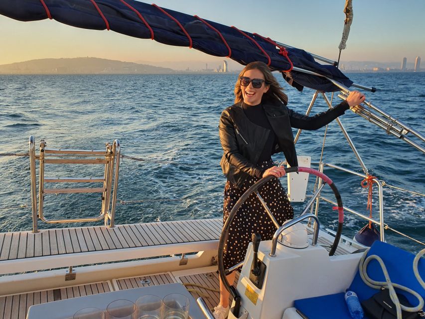 Barcelona: Luxury Private Yacht Daytime Cruise - Montjuic to Barceloneta: the view that changes with every minute