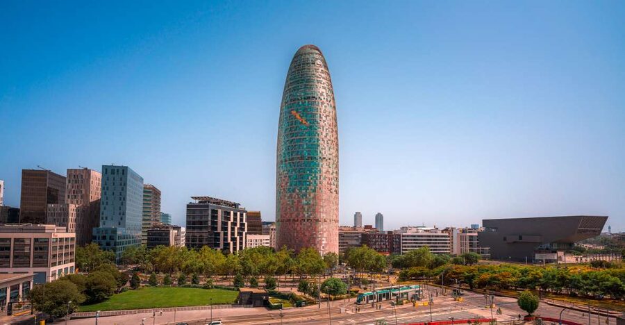 Barcelona: Mirador torre Glòries Skip-the-Line Ticket - Torre Glòries and the 125 m 360º view you actually remember