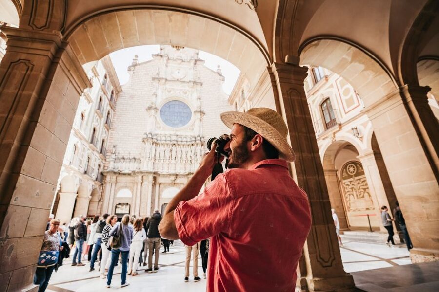 Barcelona: Montserrat and Winery Tour with Tapas or Lunch - What to bring, and how to plan for mountain weather