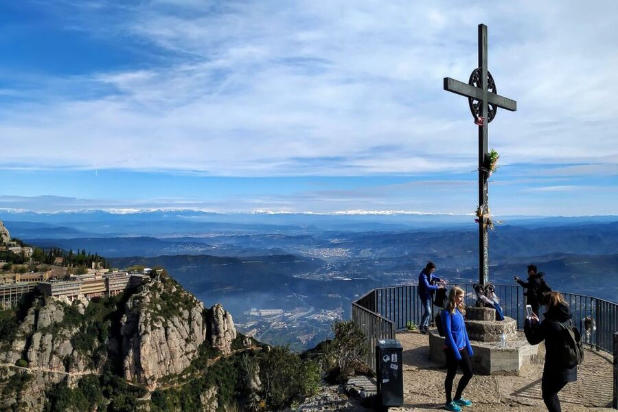 Barcelona: Montserrat Monastery & Hiking Off the Beaten Path - Back at the Abbey: Free Time and the Farmers Market
